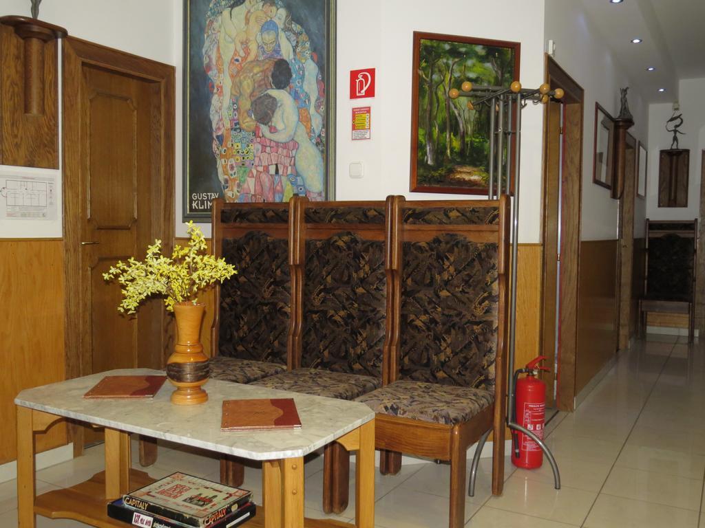 Bed and Breakfast Rezkakas Fogado Зирц Экстерьер фото